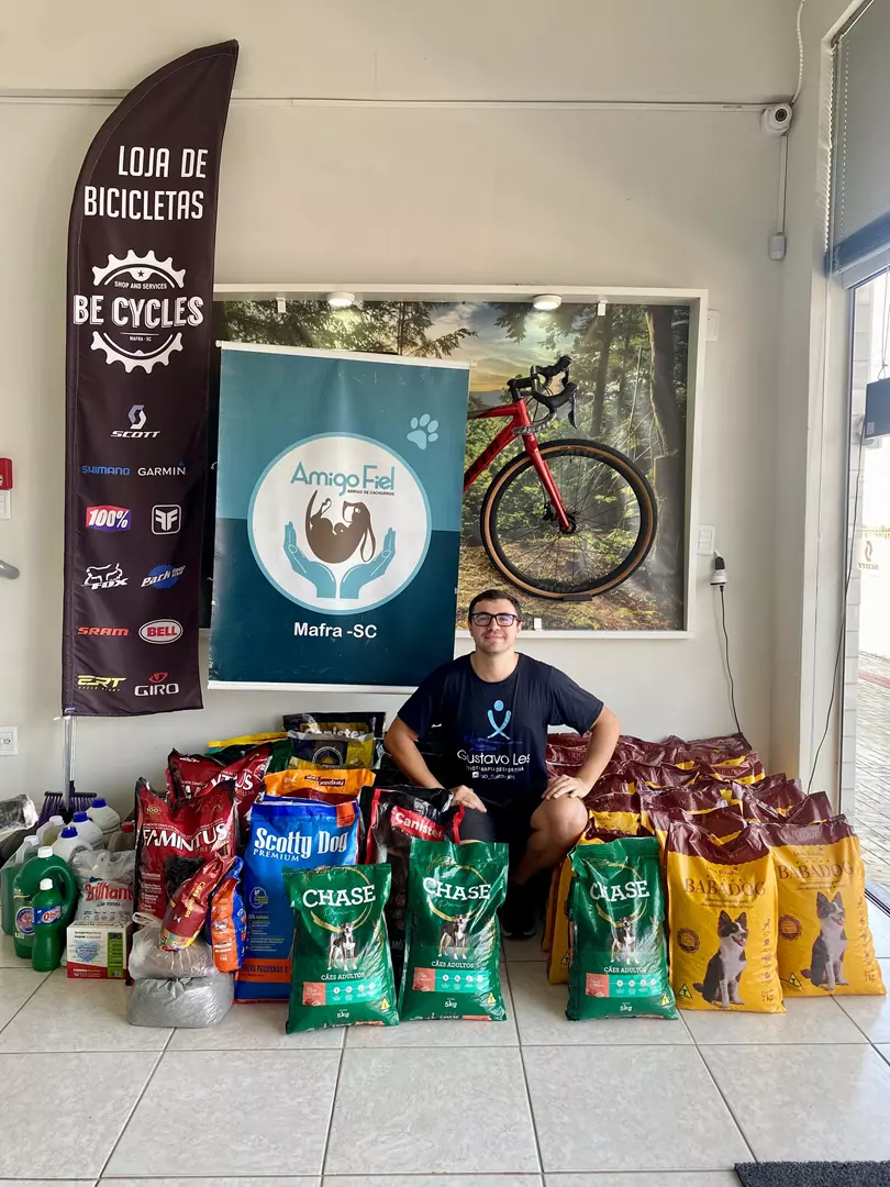 PedAU Solidário arrecada mais de 300 kg de ração para animais